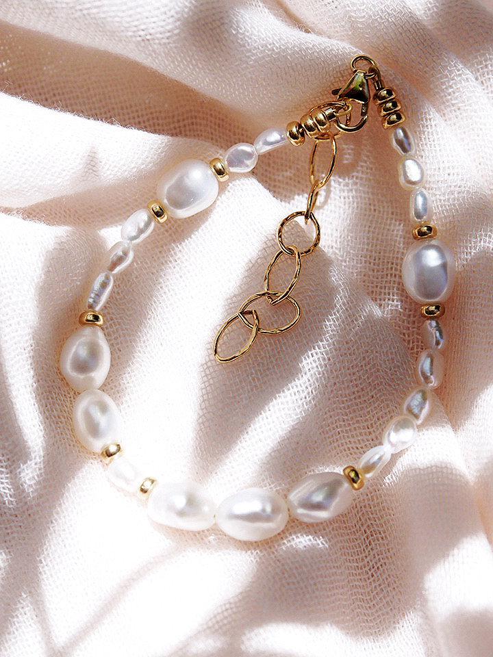 Gold Bracelet - Gold and White Pearl Bead Bracelet - Hiwahiwa - ke aloha jewelry