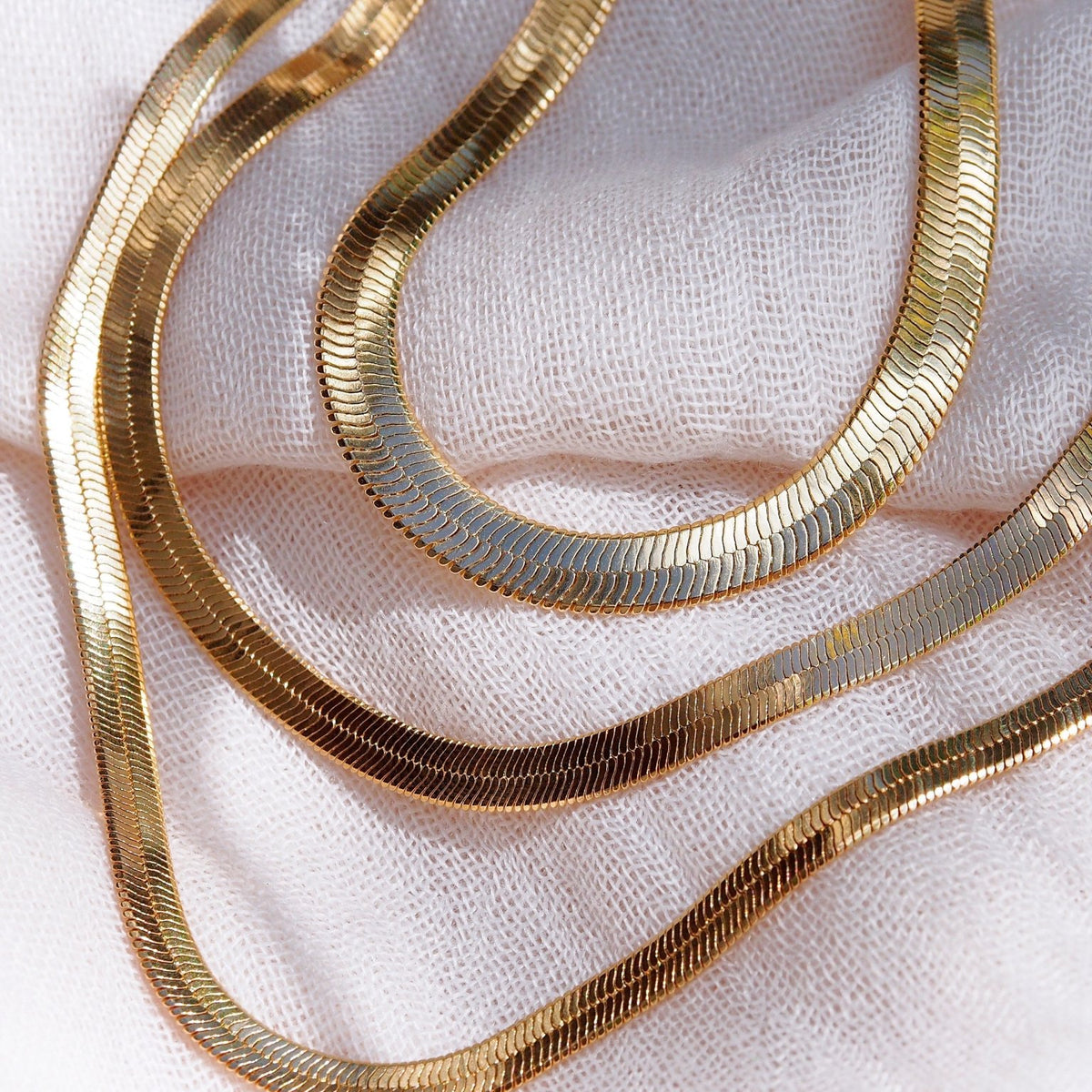 Ladies' 6.0mm Herringbone Chain Necklace in 14K Gold - 20