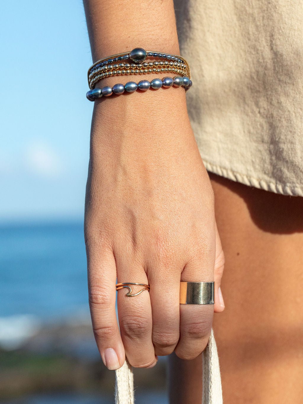 Gold Bracelet - Gold Peacock Pearl Bracelet - Keilani - ke aloha jewelry