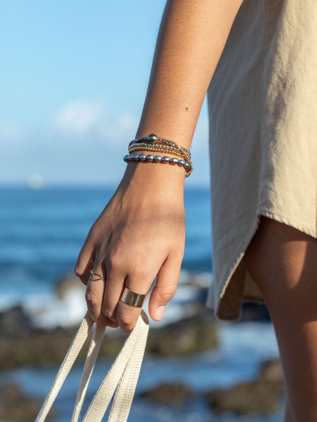 Gold Bracelet - Gold Peacock Pearl Bracelet - Keilani - ke aloha jewelry