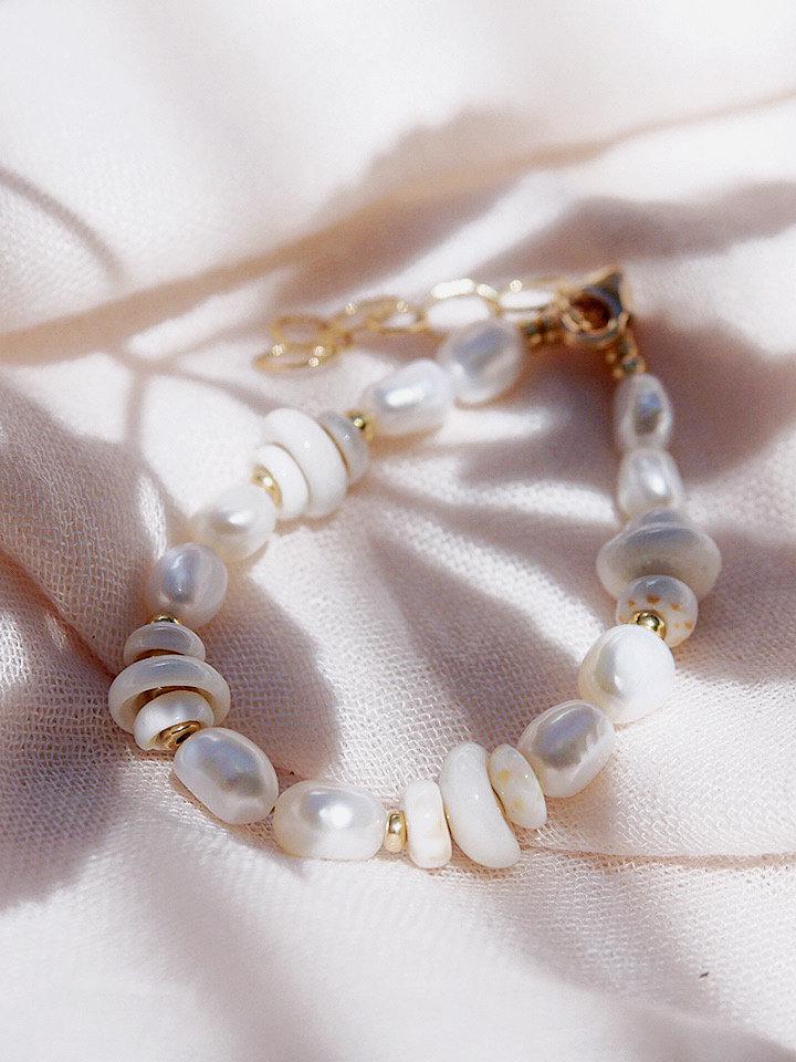 Gold Bracelet - Gold Puka Shell Pearl Bracelet - Maka - ke aloha jewelry