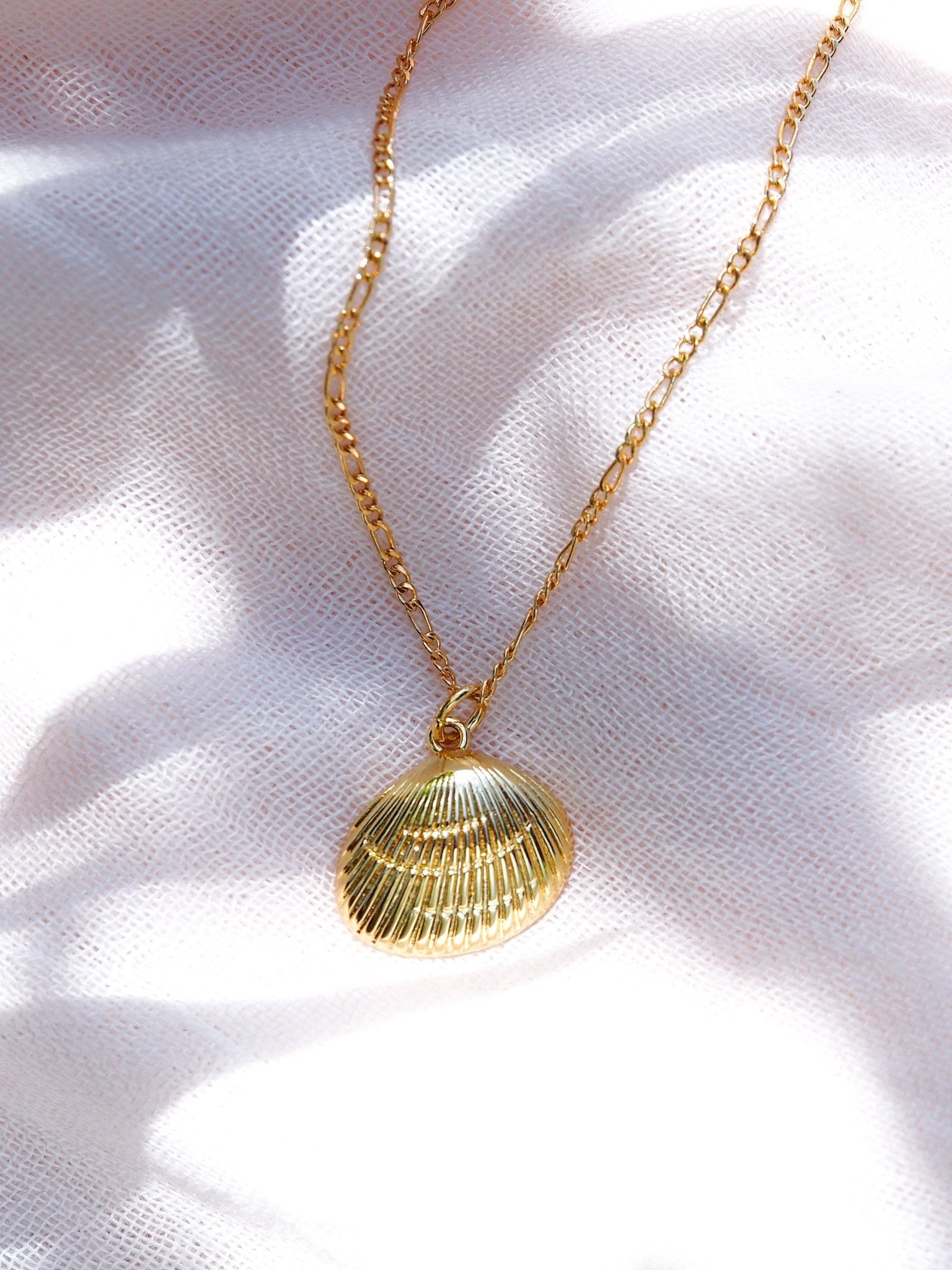 Gold Necklace - Gold Sea Shell Necklace - Keone - ke aloha jewelry