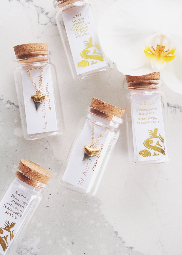 Gold Necklace - Gold Shark Tooth Necklace - Bottled Mano Niho Kahi Black - Ke Aloha Jewelry