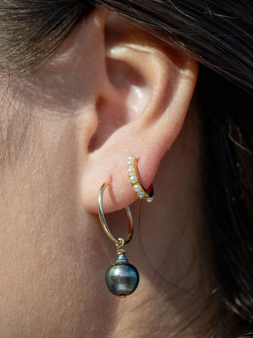 Earrings - Mini Pearl Gold Huggie Hoop Earrings - Kaimalie - ke aloha jewelry