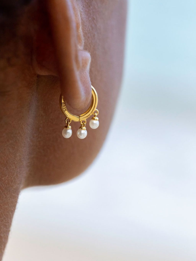 Earrings - Mini Pearl Gold Huggie Hoop Earrings - Keilani - ke aloha jewelry