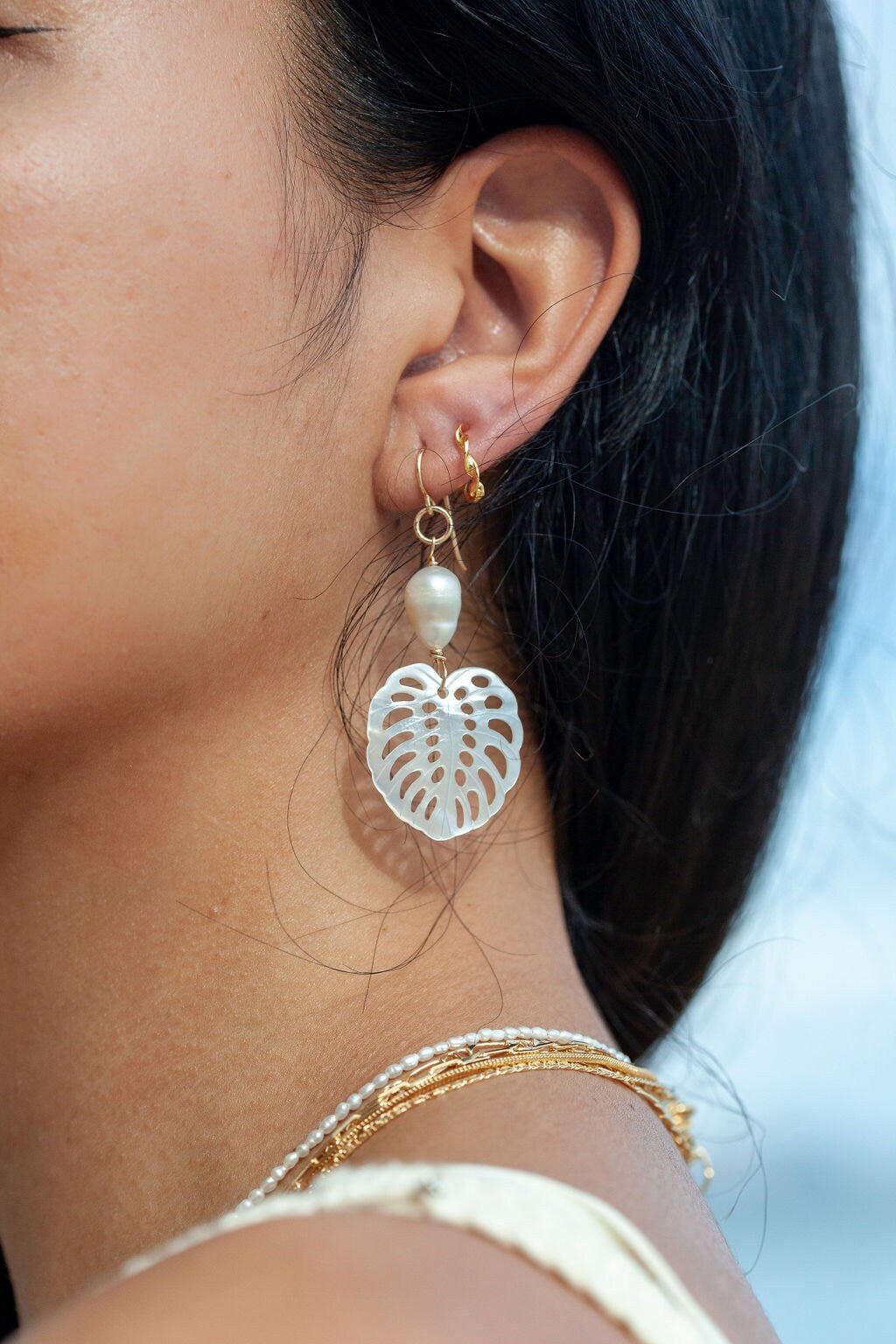 - Monstera & Pearl Earrings - Me'e - ke aloha jewelry