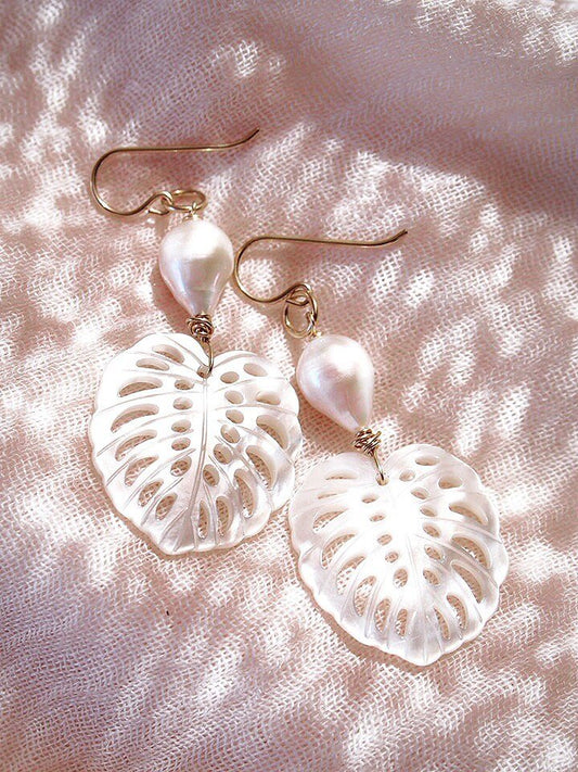 - Monstera & Pearl Earrings - Me'e - ke aloha jewelry