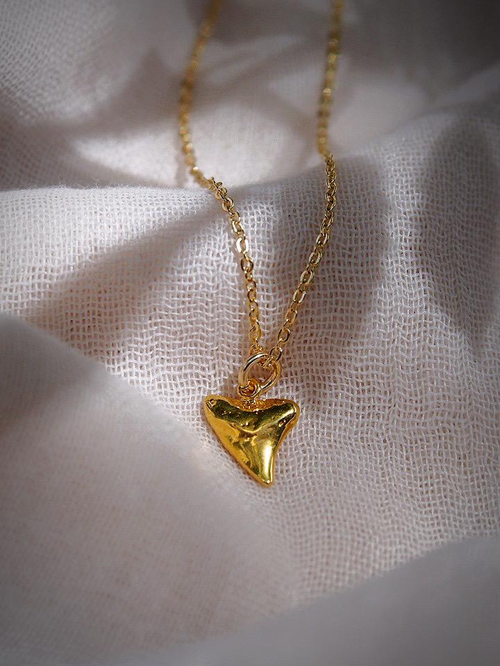 Gold Necklace - Petite Gold Shark Tooth Necklace - Mano Petite - ke aloha jewelry