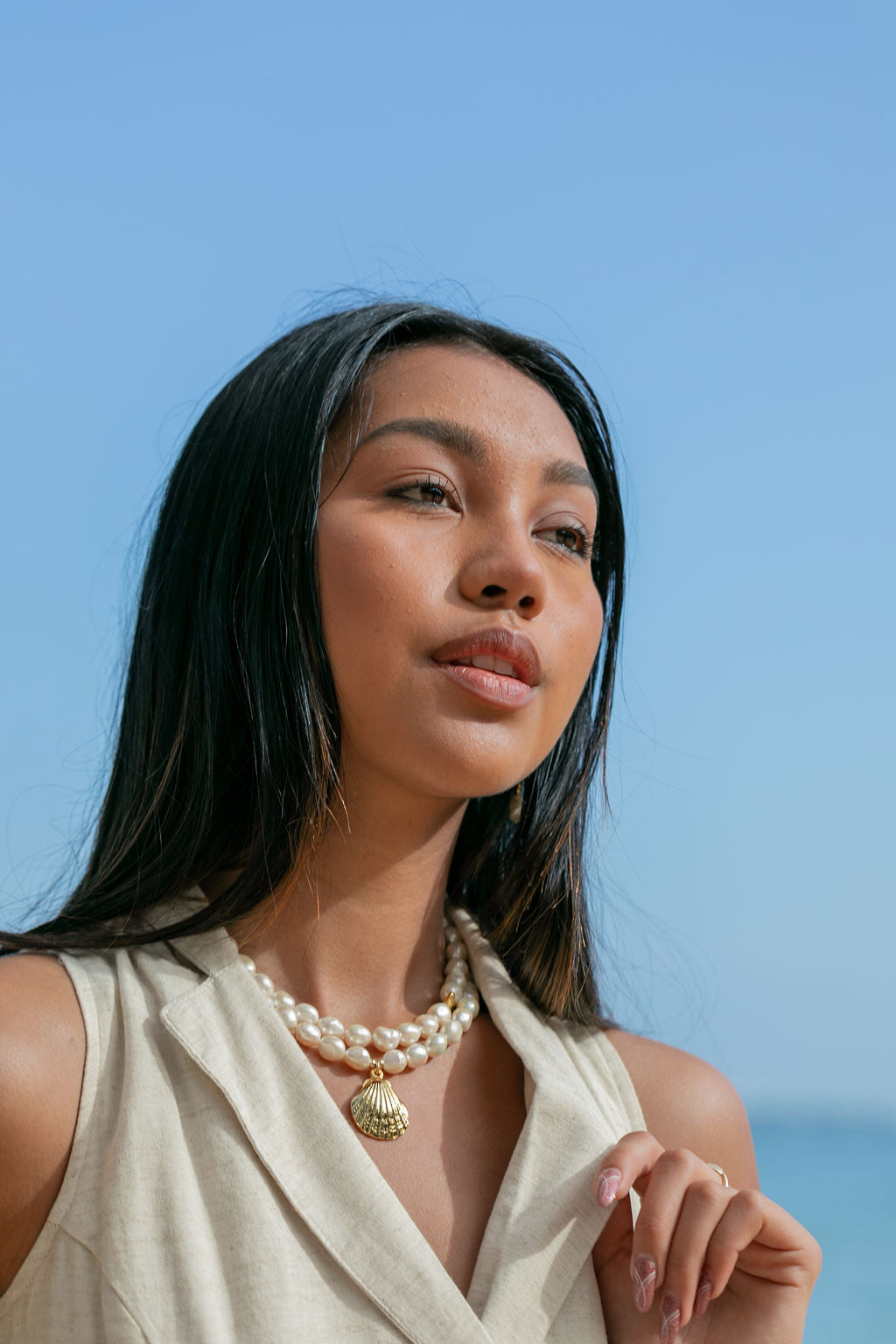 Sale - Chunky White Pearl Necklace with Gold Seashell - Nanea