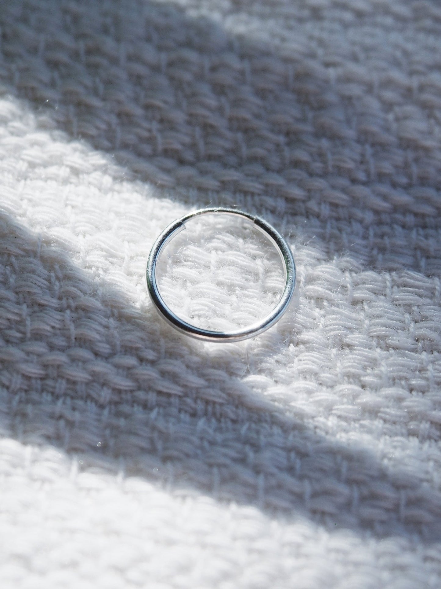 Earrings - Single Unisex Men's Silver Hoop Earring - Kaholo - ke aloha jewelry