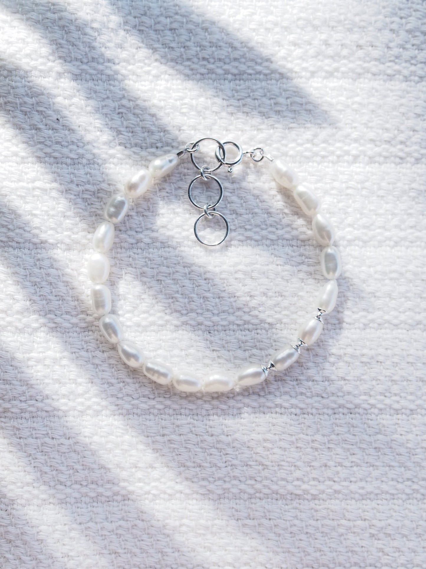 Bracelets - Unisex Men's White Pearl Bracelet - Makoa - ke aloha jewelry