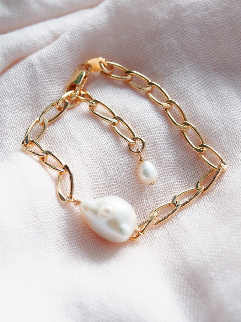 Gold Bracelet - White Baroque Pearl Bracelet - Keali'i - ke aloha jewelry
