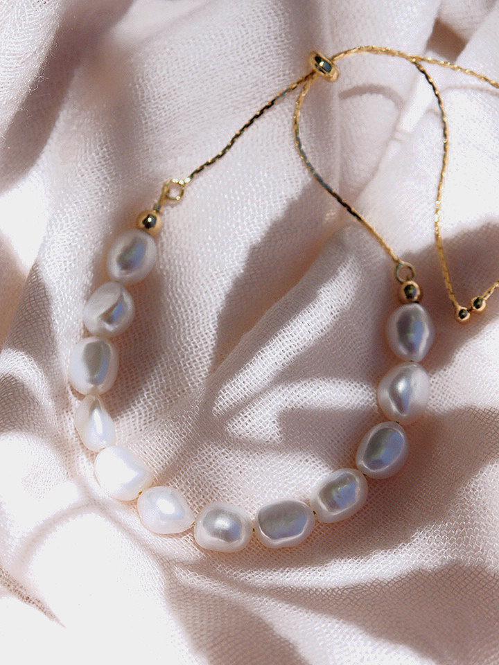 Gold Bracelet - White Freshwater Pearl Bead Bracelet - Keilani - ke aloha jewelry