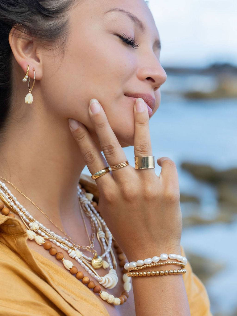 Gold Bracelet - White Freshwater Pearl Bead Bracelet - Keilani - ke aloha jewelry