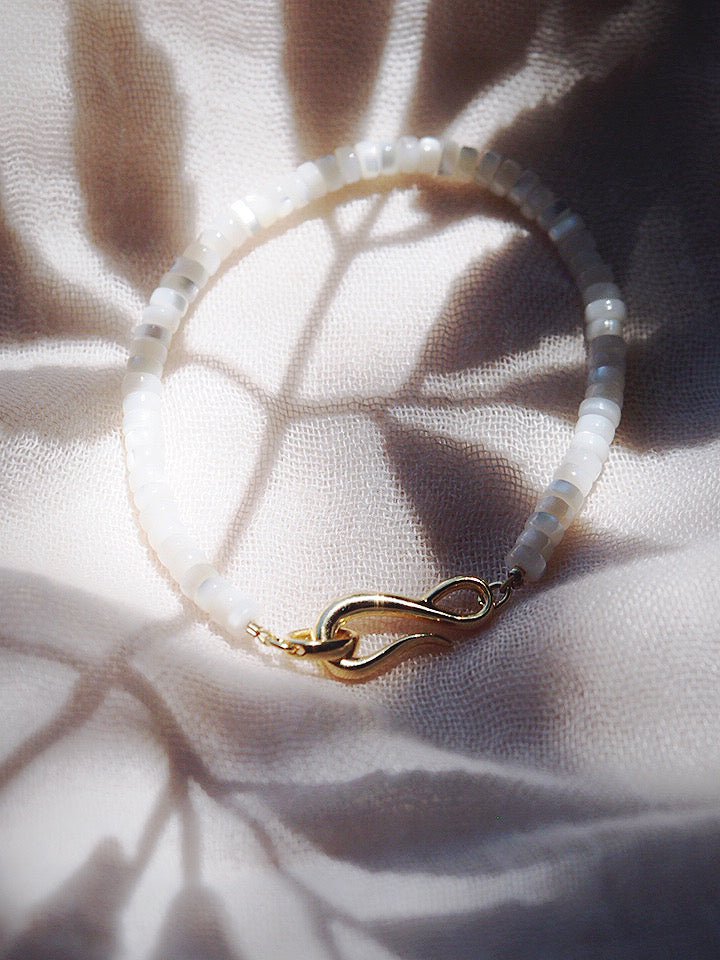 Bracelets - White Mother of Pearl Bracelet with Gold Clasp - Kaleoaloha - ke aloha jewelry
